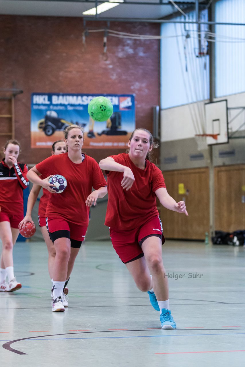 Bild 119 - Frauen Barmstedter TS - Buedelsdorfer TSV : Ergebnis: 26:12